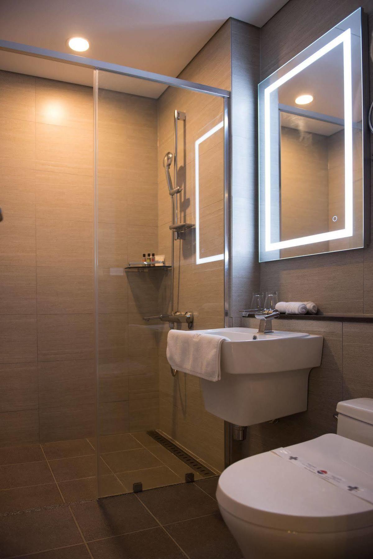 New Donghae Tourist Hotel Εξωτερικό φωτογραφία